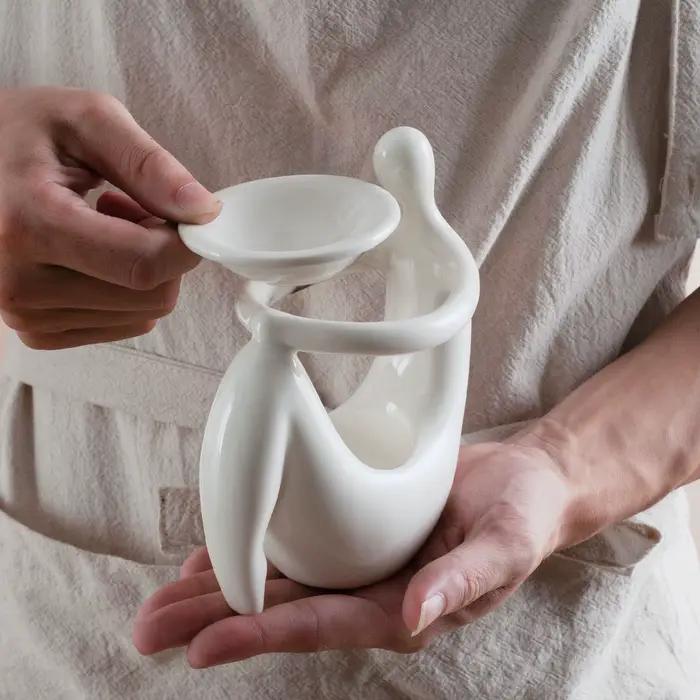 Brûleur d'huiles aromatiques en céramique en forme de corps humain, chauffe-cire et diffuseur de par