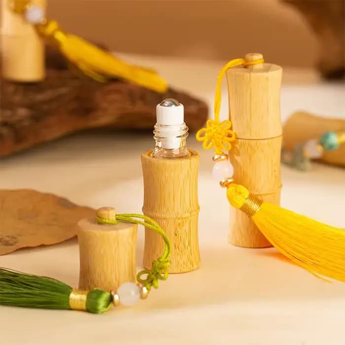 Bouteille à rouler en bambou écologique avec glands