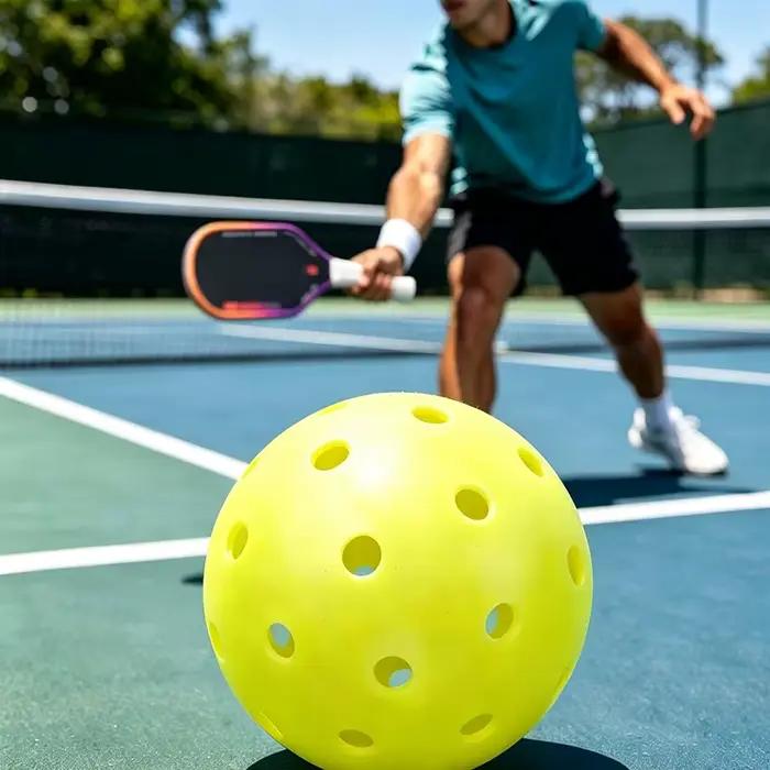 Balles de pickleball de compétition à 40 trous, en PE rotomoulé, rebond stable, résistantes aux fissures, lot de 10 pour l'entraînement et les matchs de pickleball