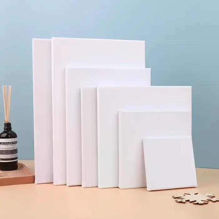 Toile d'artiste carrée vierge blanche pour cadre de planche de bois de peinture à l'huile de toile