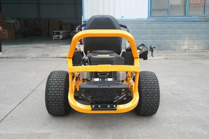 Tracteur tondeuse tout-terrain 4x4 avec plateau de 60 pouces pour les pâturages des chevaux, tracteur tondeuse tout-terrain