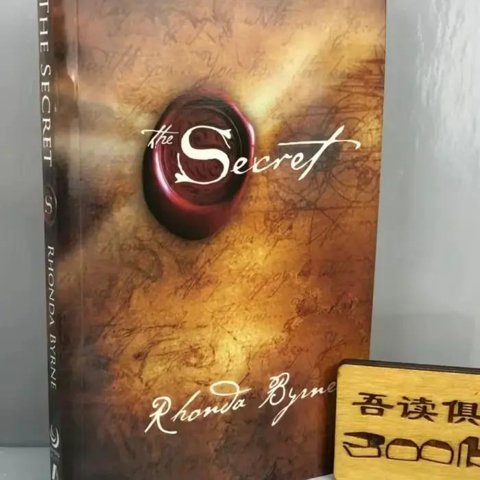 Le secret de Rhonda Byrne, livre de self-aide en édition brochée sur la loi de l'attraction, la croissance personnelle et la pensée positive