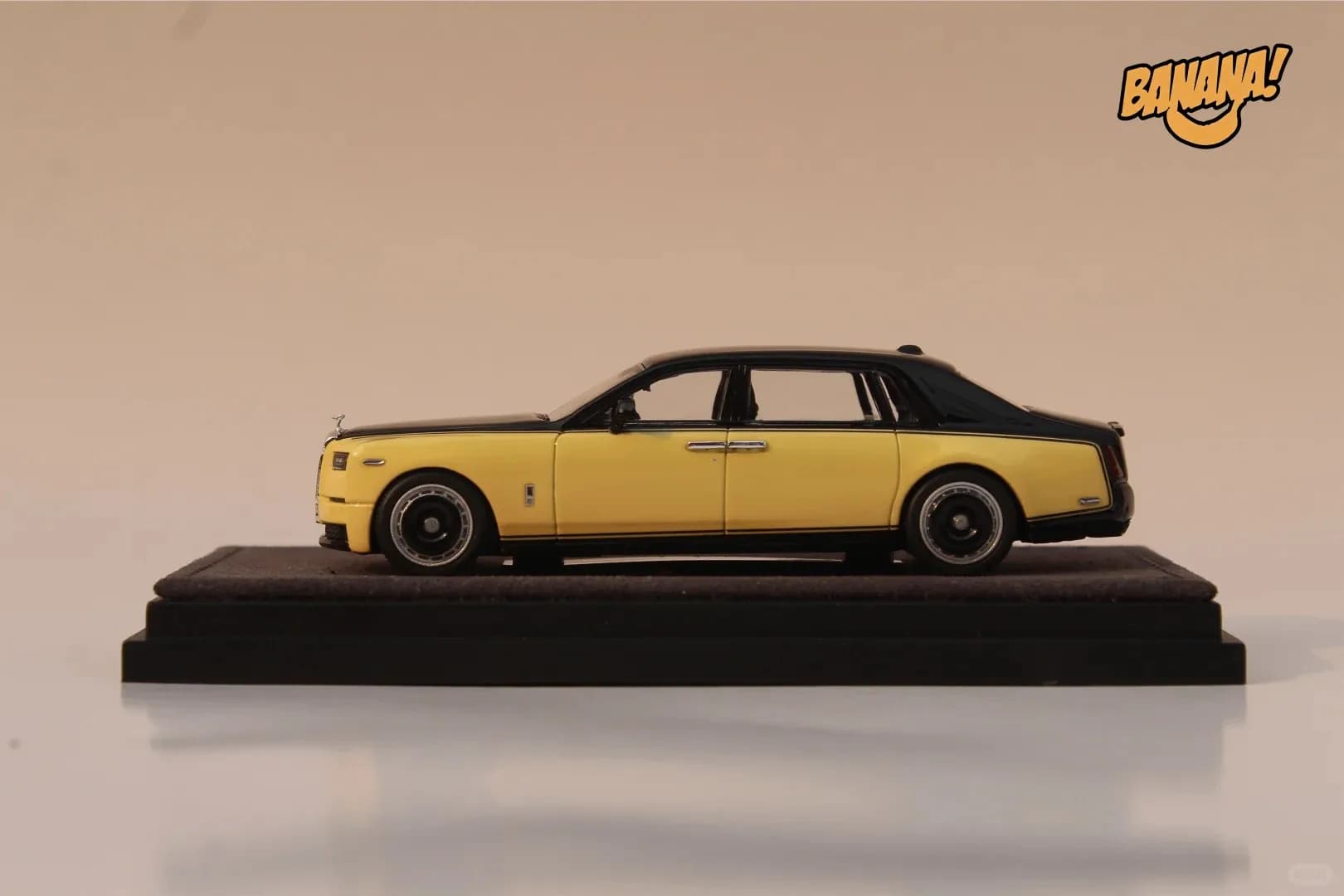Nouveau en stock Banana 1:64 Rolls Royce Phantom VIII Série II Modèle miniature en alliage moulé sou