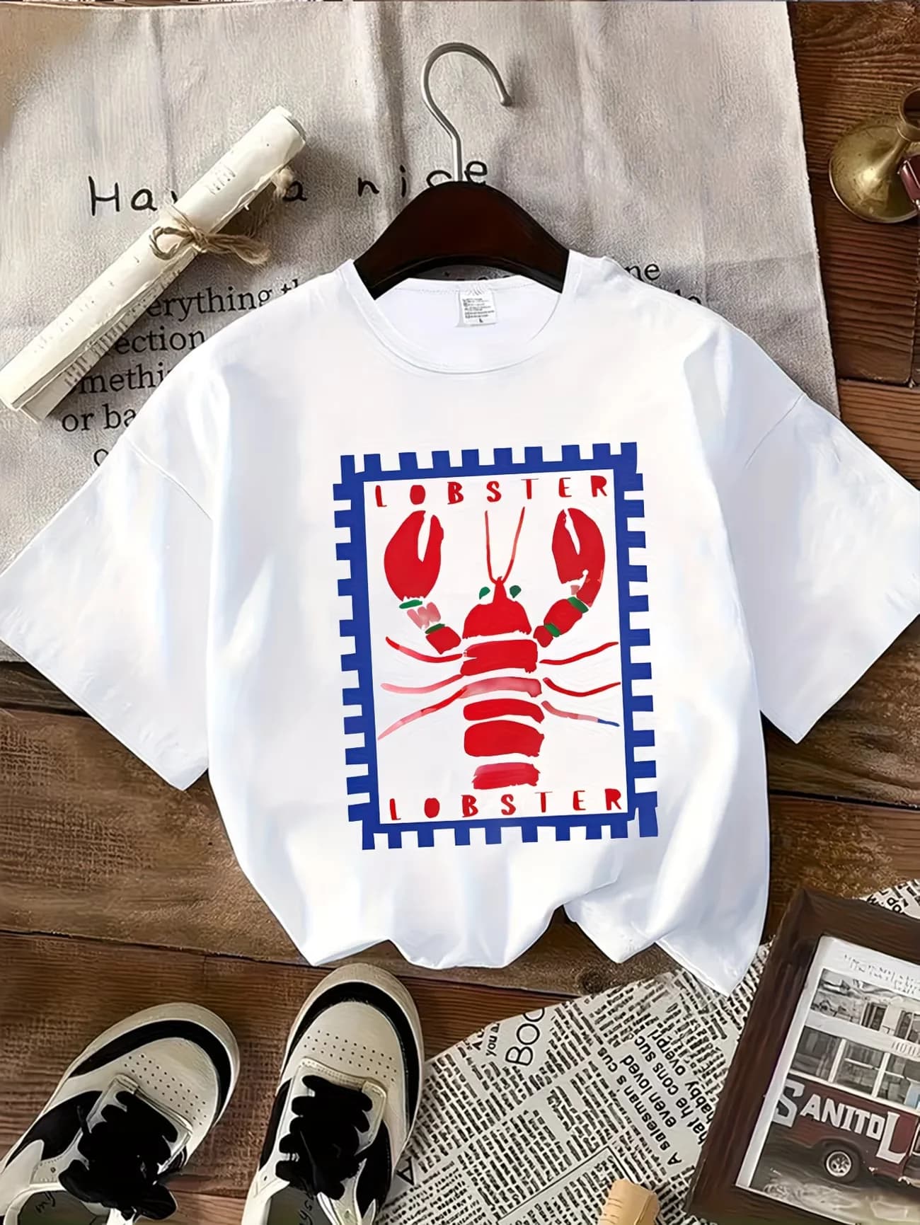 T-shirt Femme Red Lobster Stamp, Motif Fruits de Mer, Imprimé Animal Rétro, Coupe Ample, Manches Cou