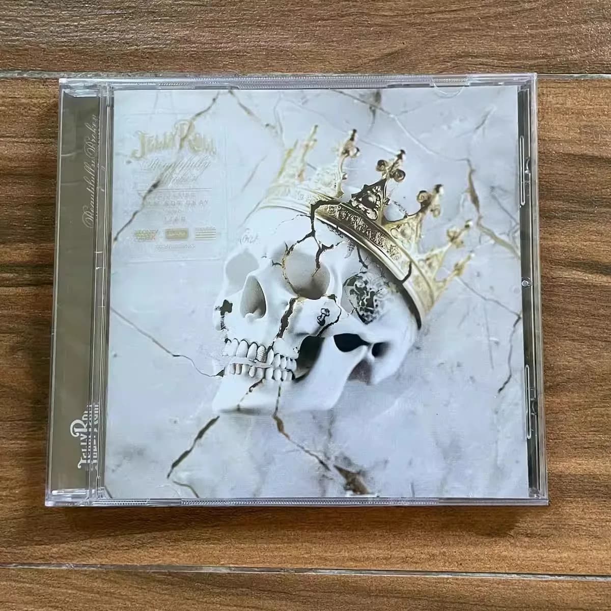 Jelly Roll Beautifully Broken – Album studio de Country Rap et Southern Rock avec des visuels gothiq