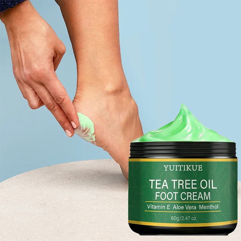 Crème pour les pieds à l'huile d'arbre à thé YUITIKUE |   Avec vitamine E, aloe vera et menthol |   