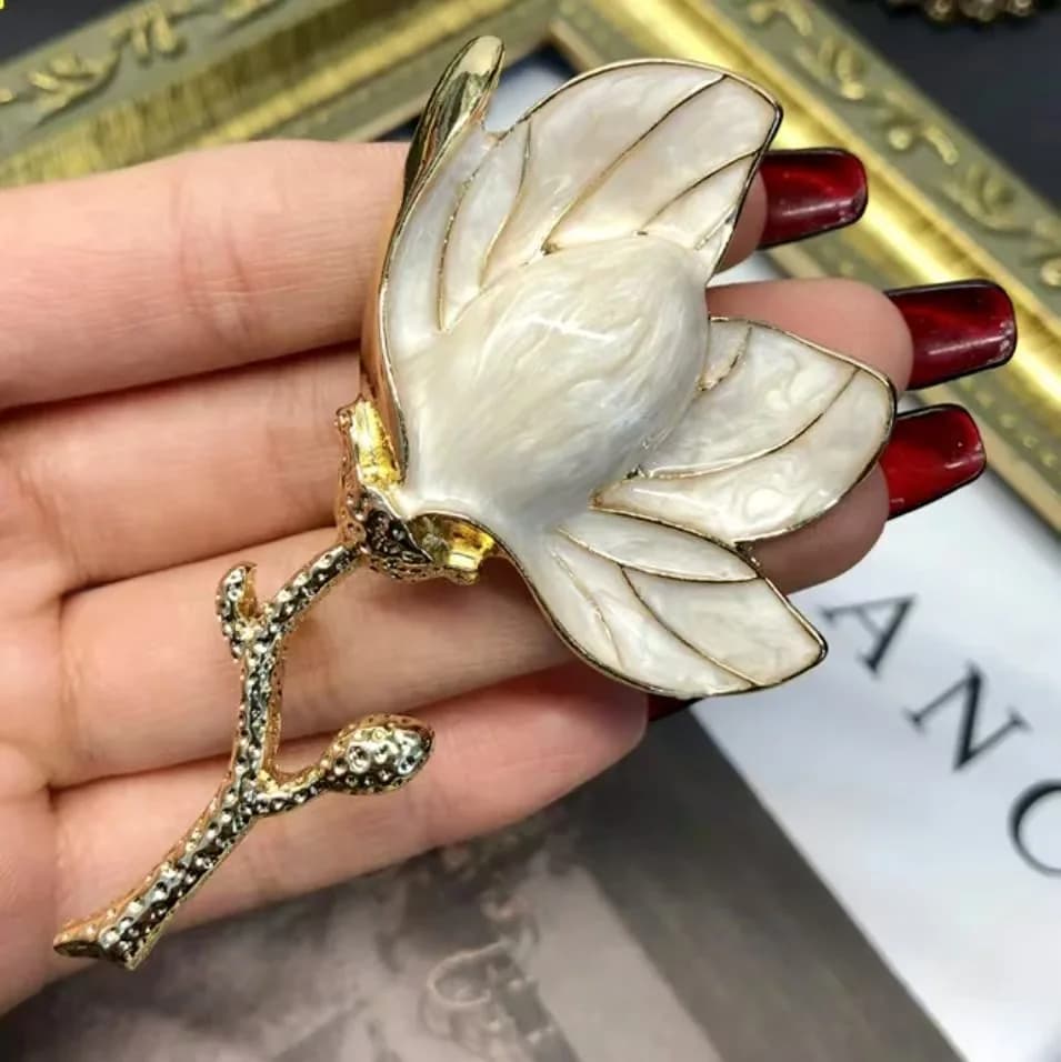 Broche de luxe baroque avec un magnifique motif de fleur de tulipe pour hommes et femmes, accessoire