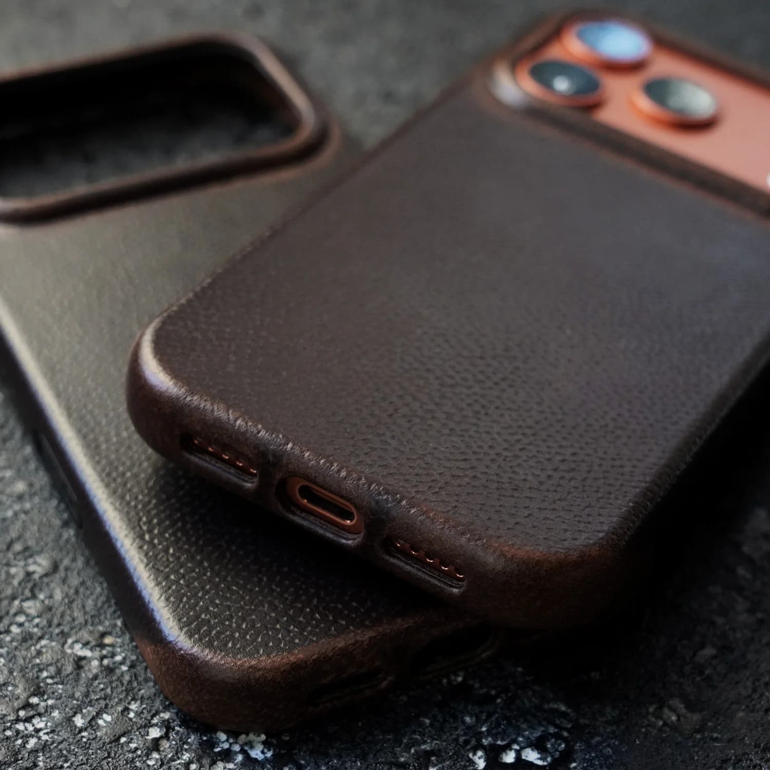 Étui en cuir véritable fait main YMW Horween pour iPhone 17 Pro / 17 Pro Max – Housse de téléphone d