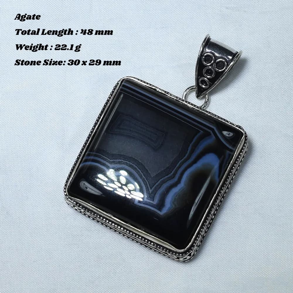Véritable pendentif cheval sauvage