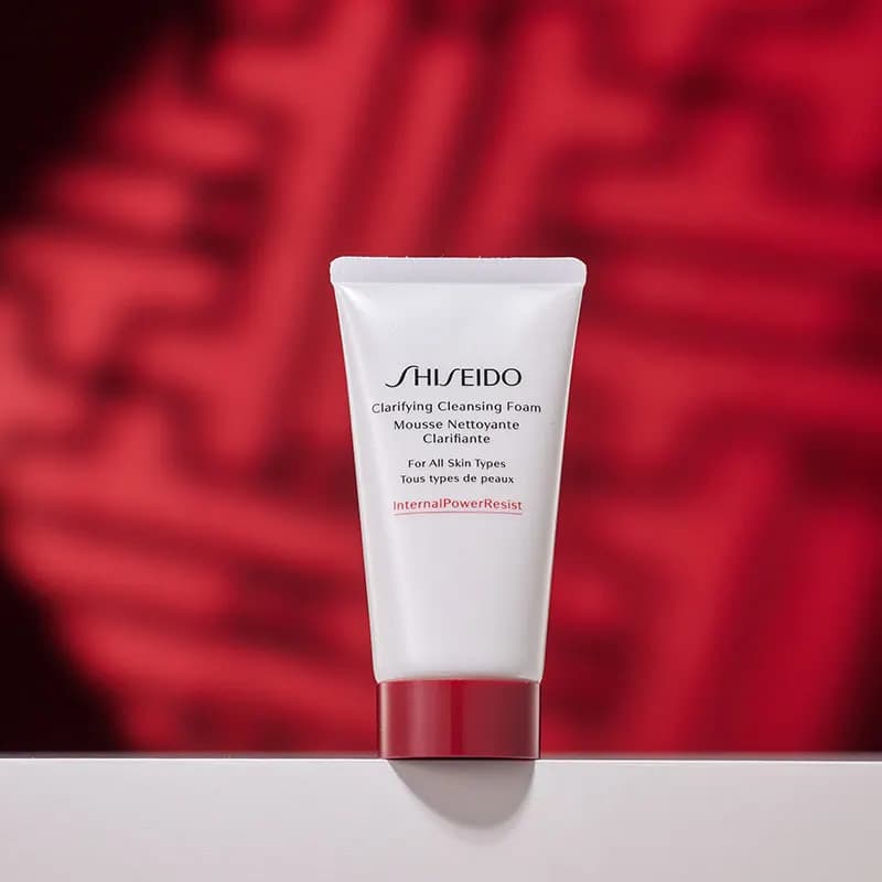 Crème Nettoyante Hydratante Shiseido pour le Visage – Nettoyage Profond des Pores, Contrôle du Sébum