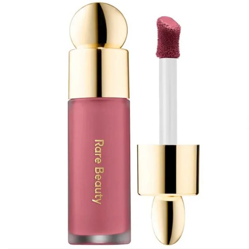Rare Beauty Soft Pinch Liquid Blush, blush liquide doux et soyeux, se glisse facilement sur la peau,