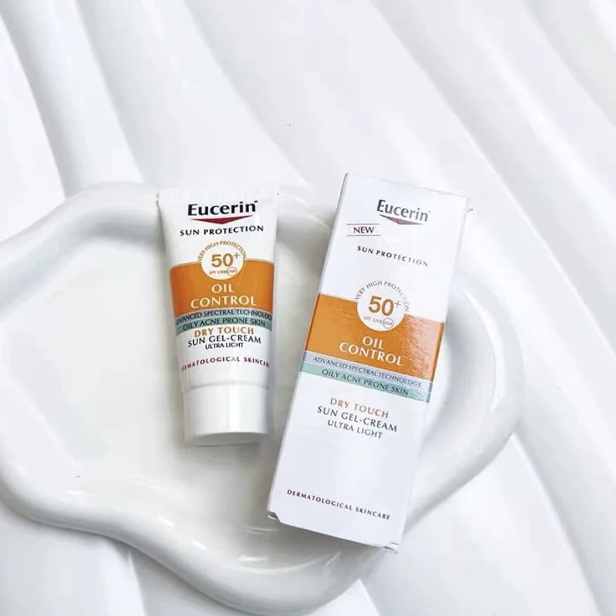 Eucerin Crème solaire visage Oil Control SPF50+ rafraîchissante, mate, non grasse, protection UV pou