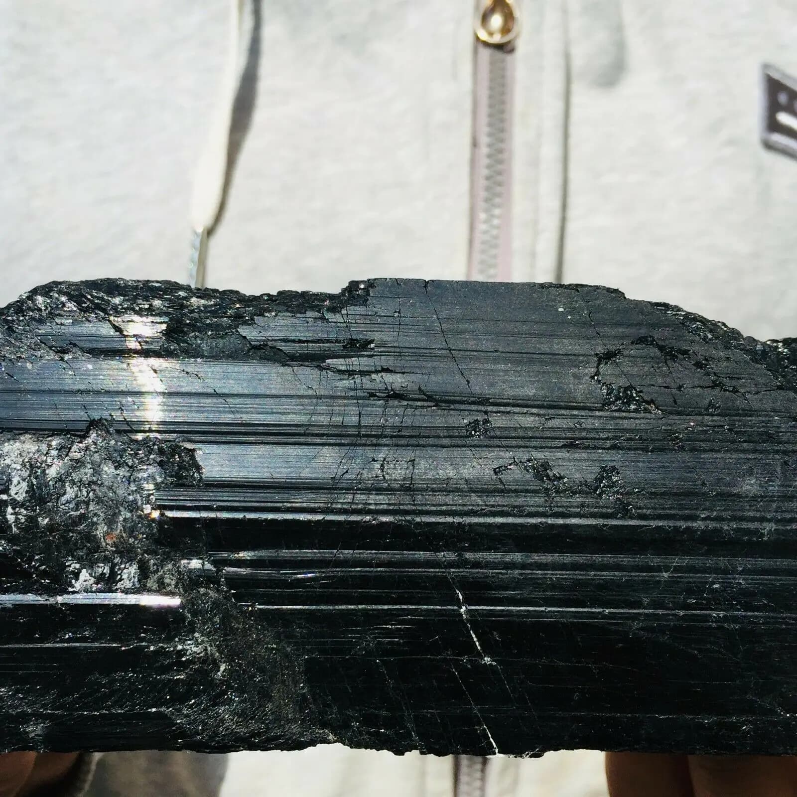 Pierre de Tourmaline Noire Naturelle, Échdébordde Roche Brute