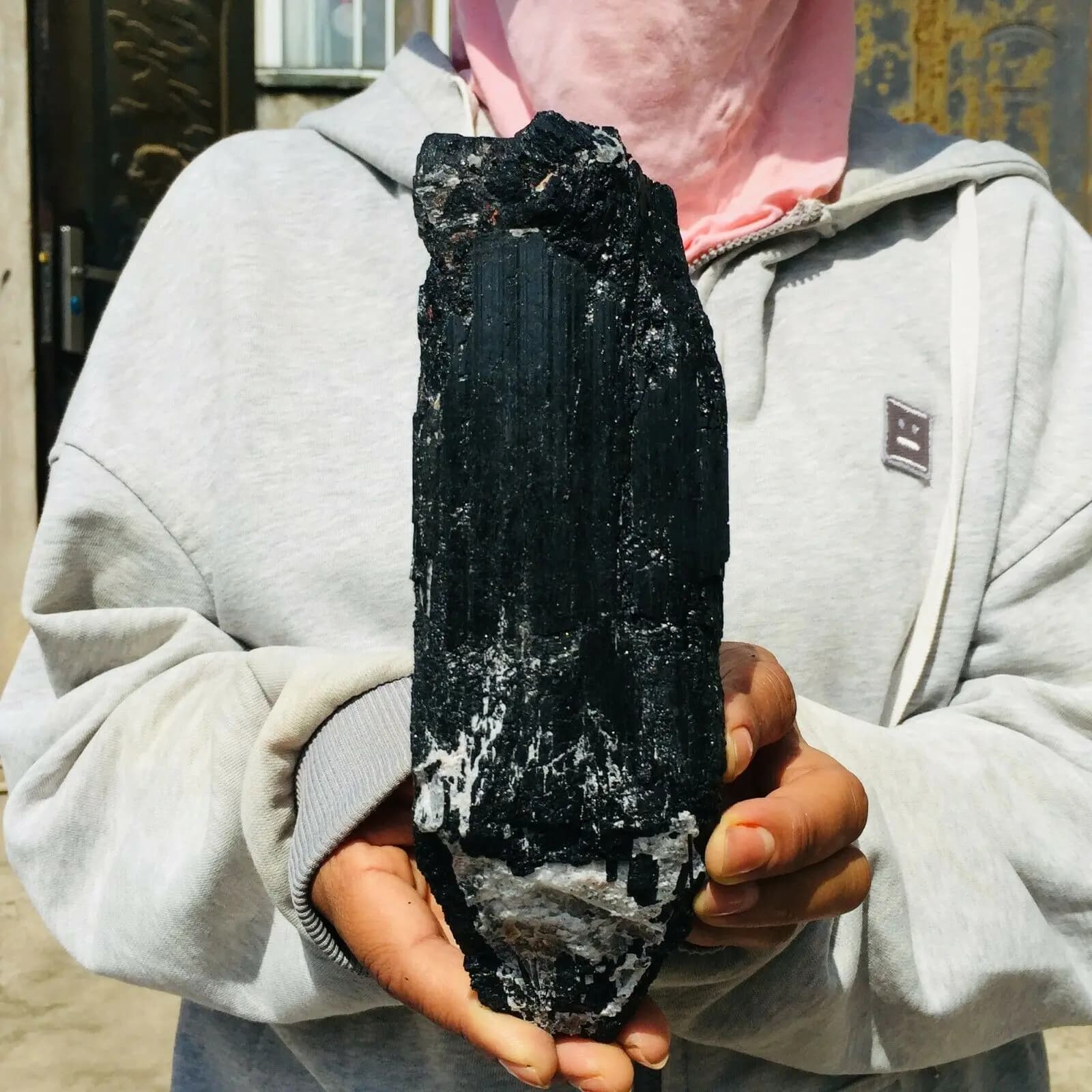 Pierre de Tourmaline Noire Naturelle, Échdébordde Roche Brute