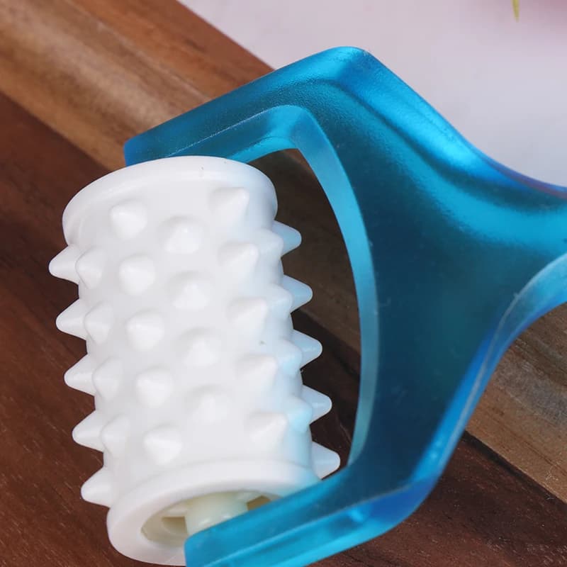 Rouleau de massage pour le visage, outil de Relaxation, modelage du visage, Mini, pour le corps, amincissant, outils de beauté, 4 couleurs