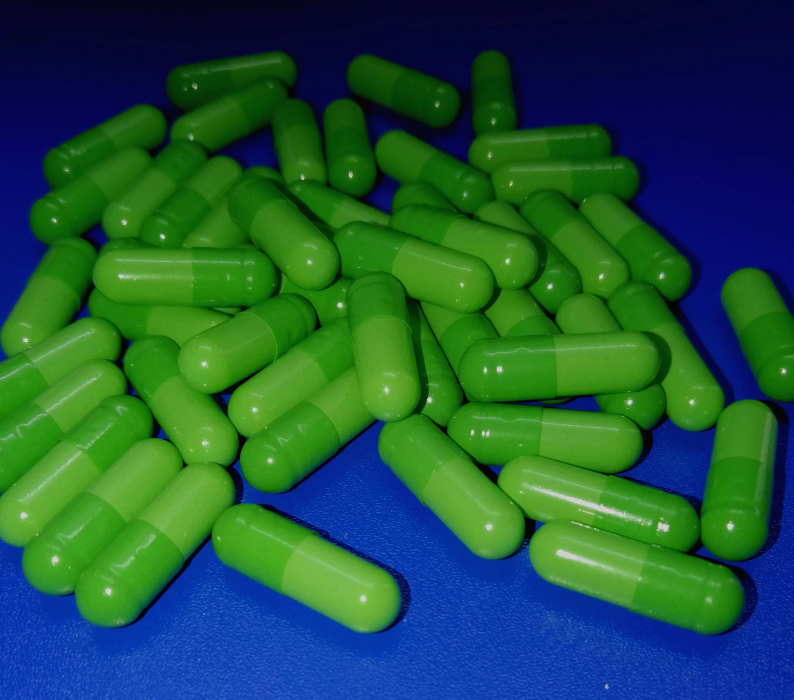 Capsules végétariennes MC Gardens, 1,000 pièces, vertes, blanches, claires, transparentes, en cellulose MC, vides (jointes ou séparées)