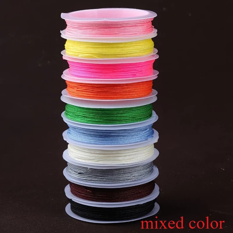 Ensemble de 8 rouleaux de cordes - Fil à nœuds chinois utilisé pour la fabrication de bijoux, pour enfiler des perles sur des bracelets, des colliers et des bracelets de cheville.