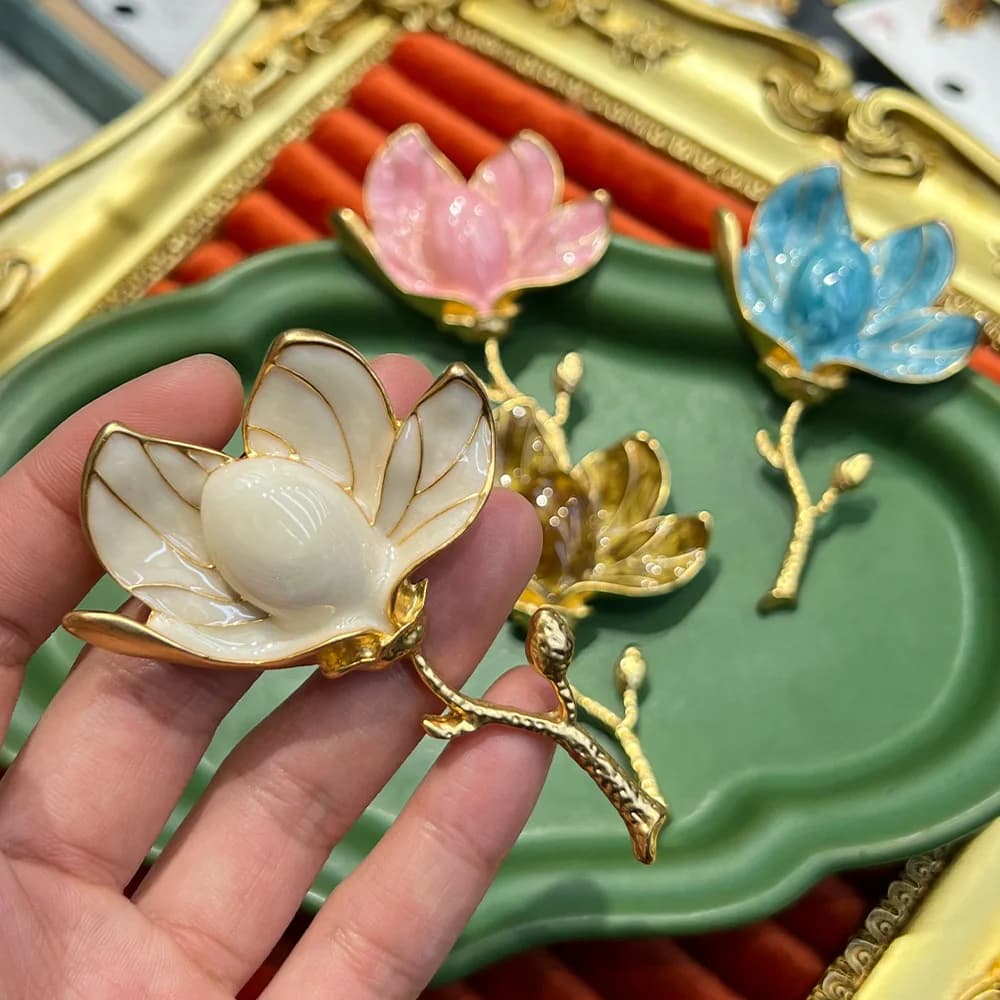 Broche de luxe baroque avec un magnifique motif de fleur de tulipe pour hommes et femmes, accessoires de bijouterie, cadeau de mariage, de fête ou de couple