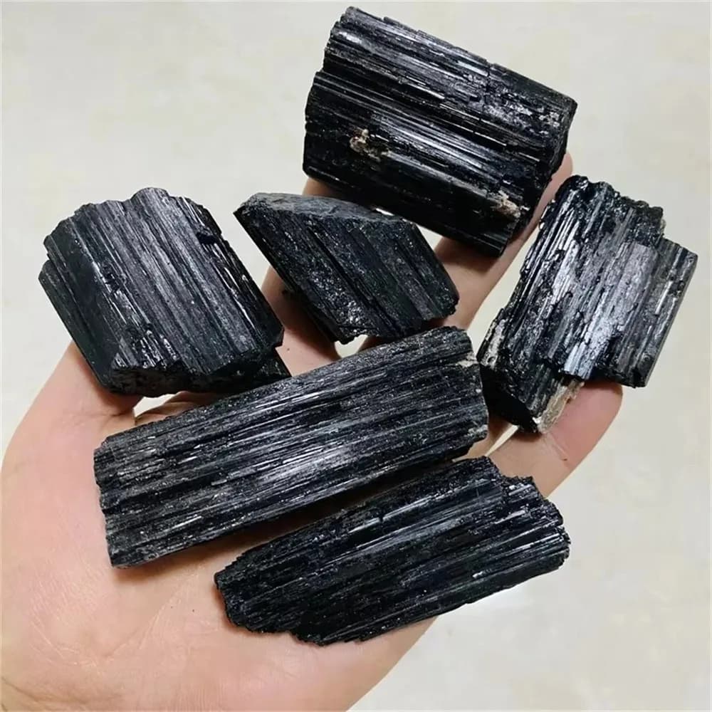 Grande pierre brute de Tourmaline noire naturelle de 17.64oz