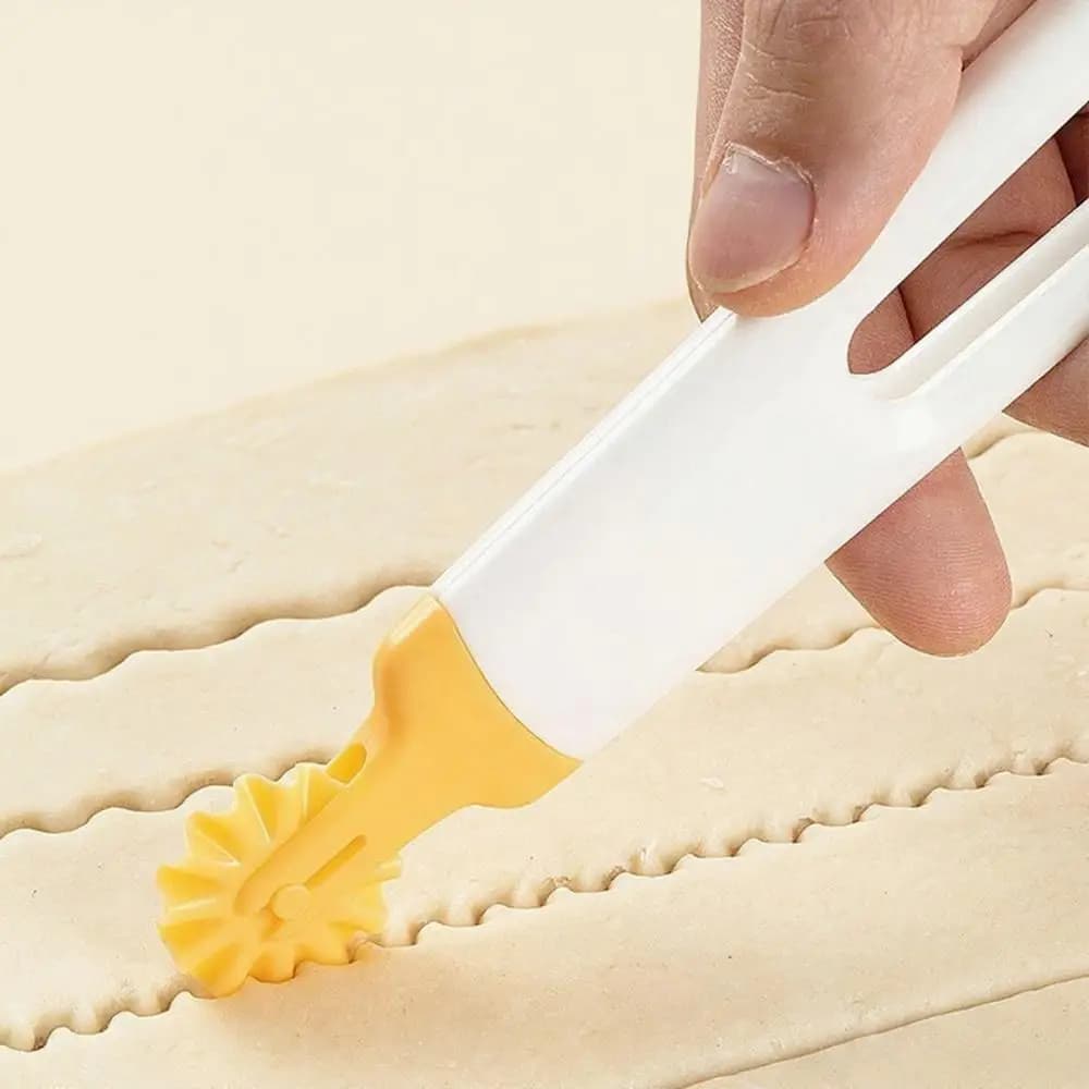 1 pièce Rouleau de découpe manuel pour biscuits, pâte, pizza, pâtisserie, croûte de tarte, avec lame de coupe ronde et roue de découpe circulaire, outil de cuisine