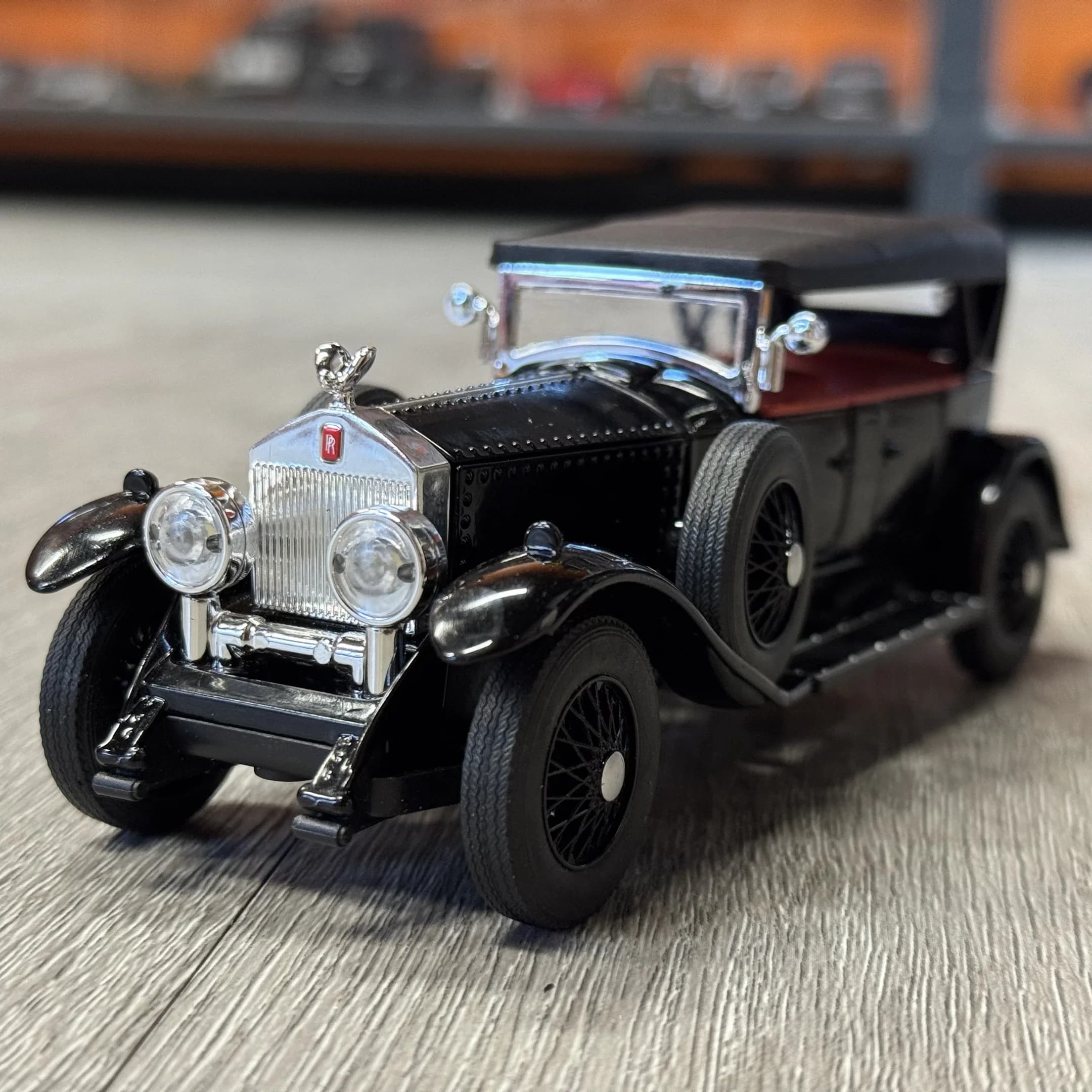 1:32 Rolls Royce Phantom I Classique De Luxe Voiture En Alliage Moulés sous pression Modèle De Voiture Collectibles Hobby Affichage Accueil Bureau Décorations Cadeaux