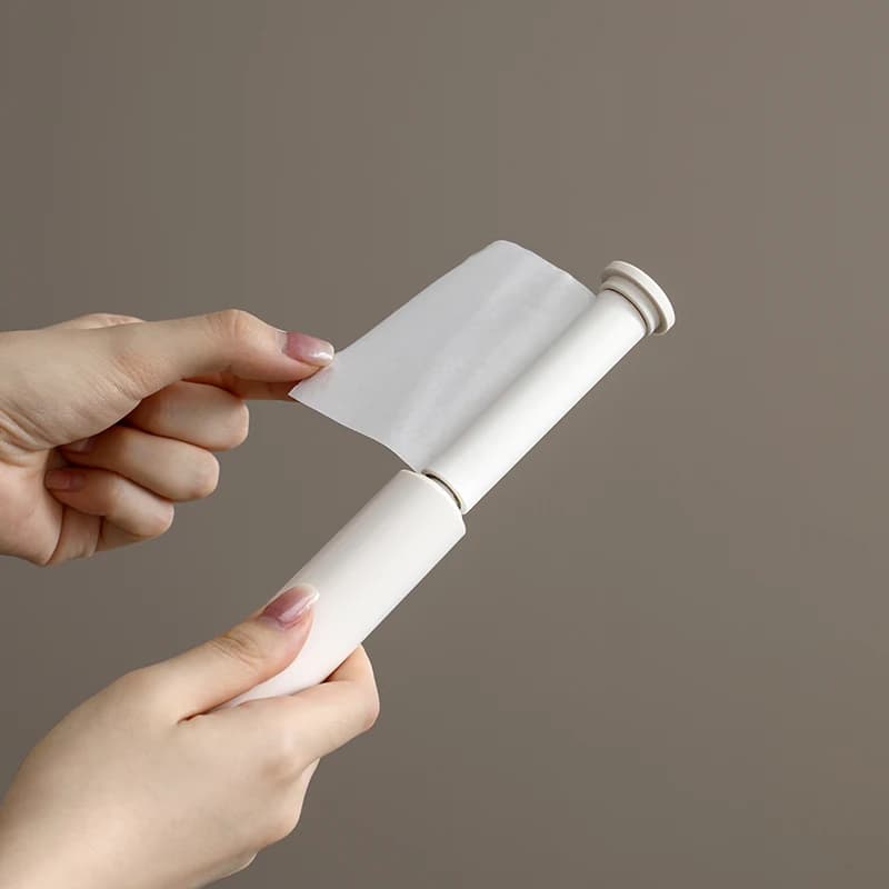 Mini rouleau à peluches Portable pour vêtements, épilation des poils d'animaux, pulls en laine sans statique, brosse de toilettage pour voiturettes