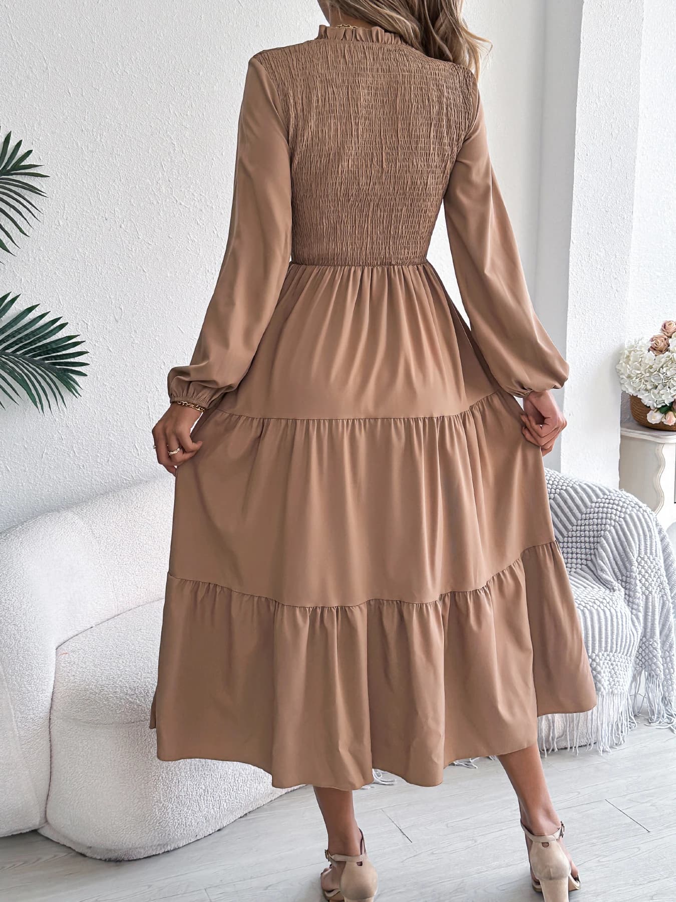 Robe mi-longue à manches longues et col rond pour femmes, couleur unie, vacances de printemps, taille à volants