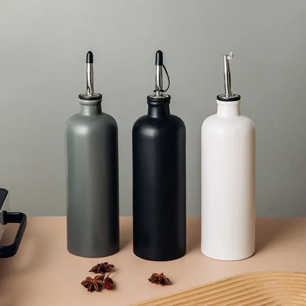 Bouteille distributrice d'huile d'olive en céramique anti-oxydation, design moderne, vide, avec bec verseur pour cuisine et étiquettes adhésives