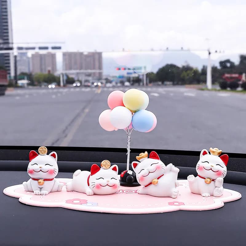 Décorations intérieures de voiture mignonnes et créatives à la mode