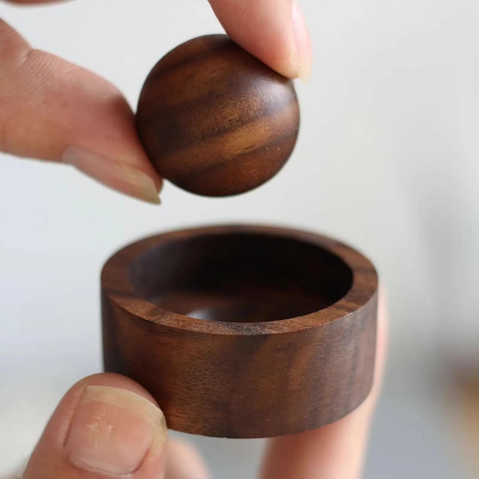 Diffuseur d'huiles essentielles pour voiture et maison, en bois, mini, mignon, diffuseur de parfum naturel, adapté à la chambre à coucher, au salon, à la salle de bain