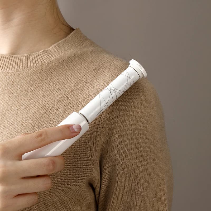 Mini rouleau à peluches Portable pour vêtements, épilation des poils d'animaux, pulls en laine sans statique, brosse de toilettage pour voiturettes