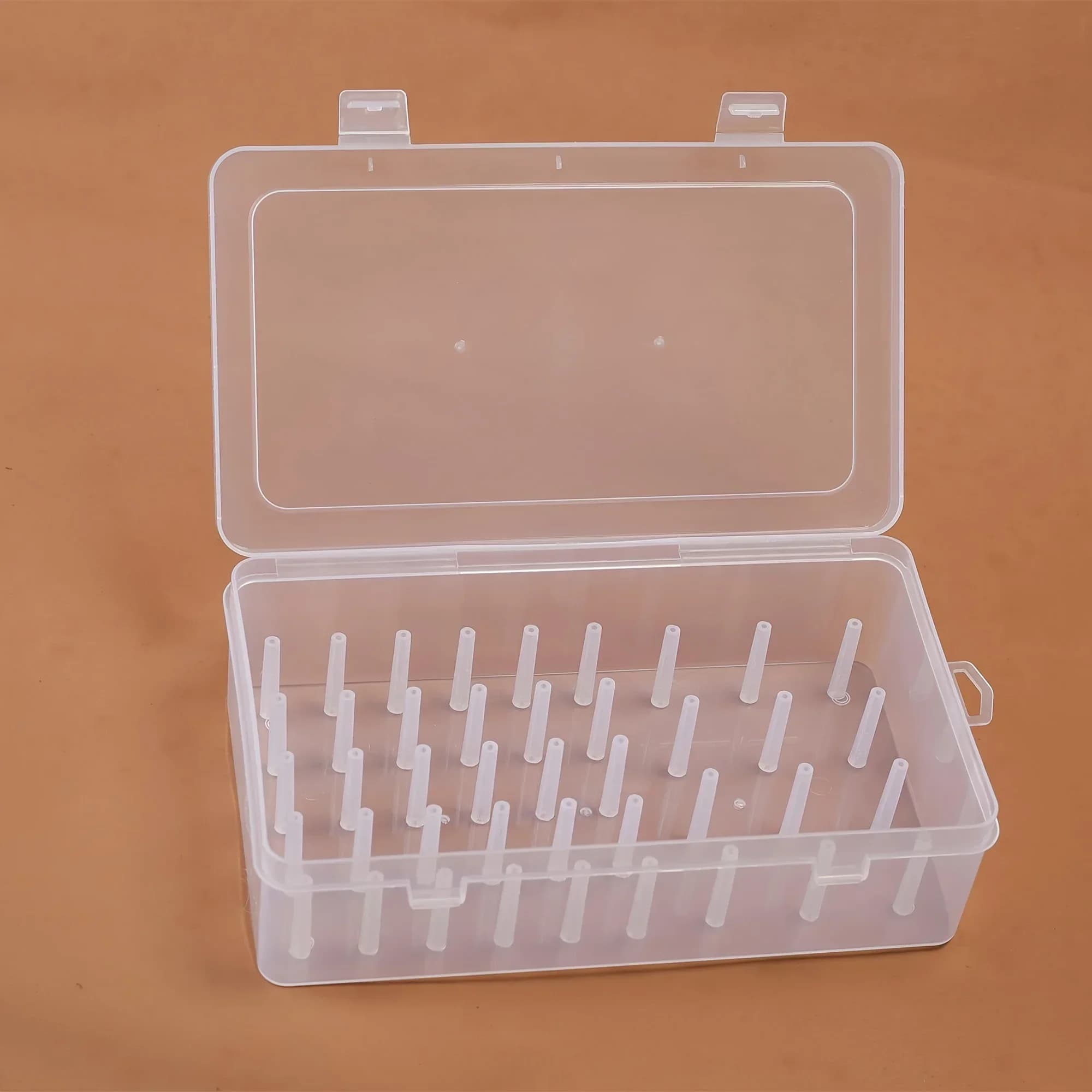 Boîte de rangement de fil à coudre 42 rouleaux, boîte de rangement de ensemble de couture de broderie en plastique PP transparent, portable de grande capacité