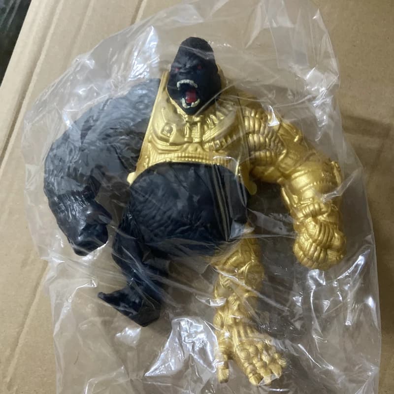 Godzilla vs King Kong 2 le nouvel Empire la montée du bras de Robot rugissant