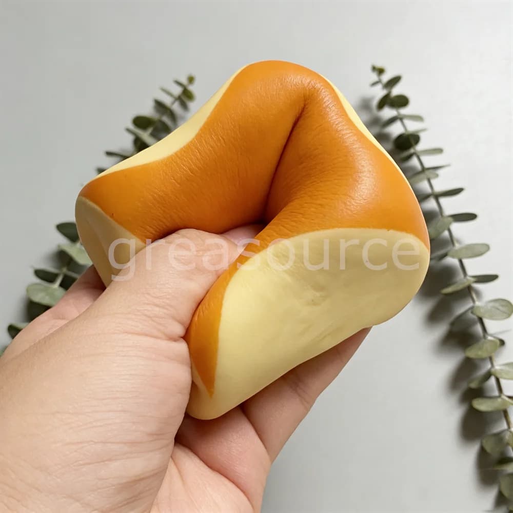 Rouleaux hawaïens roses à rebond lent de 2,3 pouces, pain, fromage, collation de fête, décoration de la maison, modèle doux et moelleux, jouet de jeu vidéo ASMR, cadeau