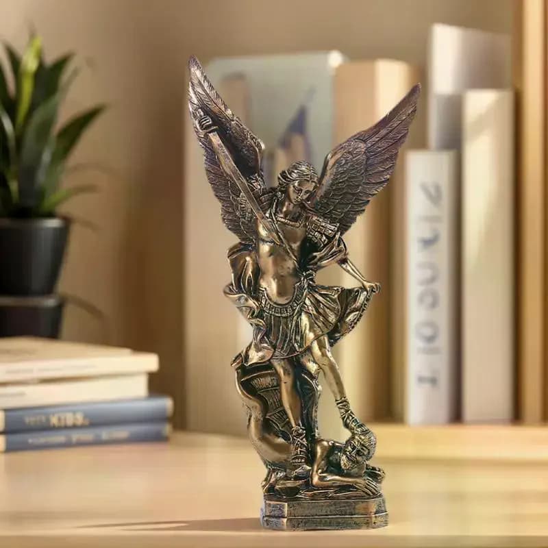 Statue de San Miguel Arcangel, figurine rétro en résine bronzée du Saint-Archange Michel, décoration de bénédiction pour la maison, ornements de bureau