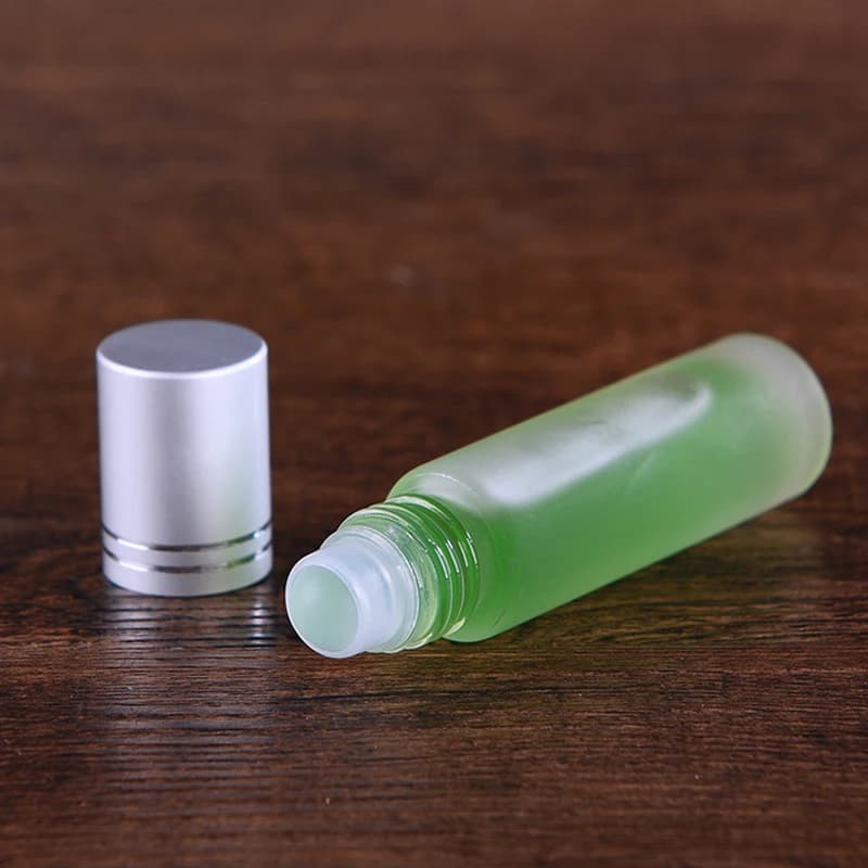 Huile essentielle d'absinthe Pure pour rouleau de Moxibustion confortable, huiles aromatiques de Massage corporel, grattage méridien, lubrifiant 10ML