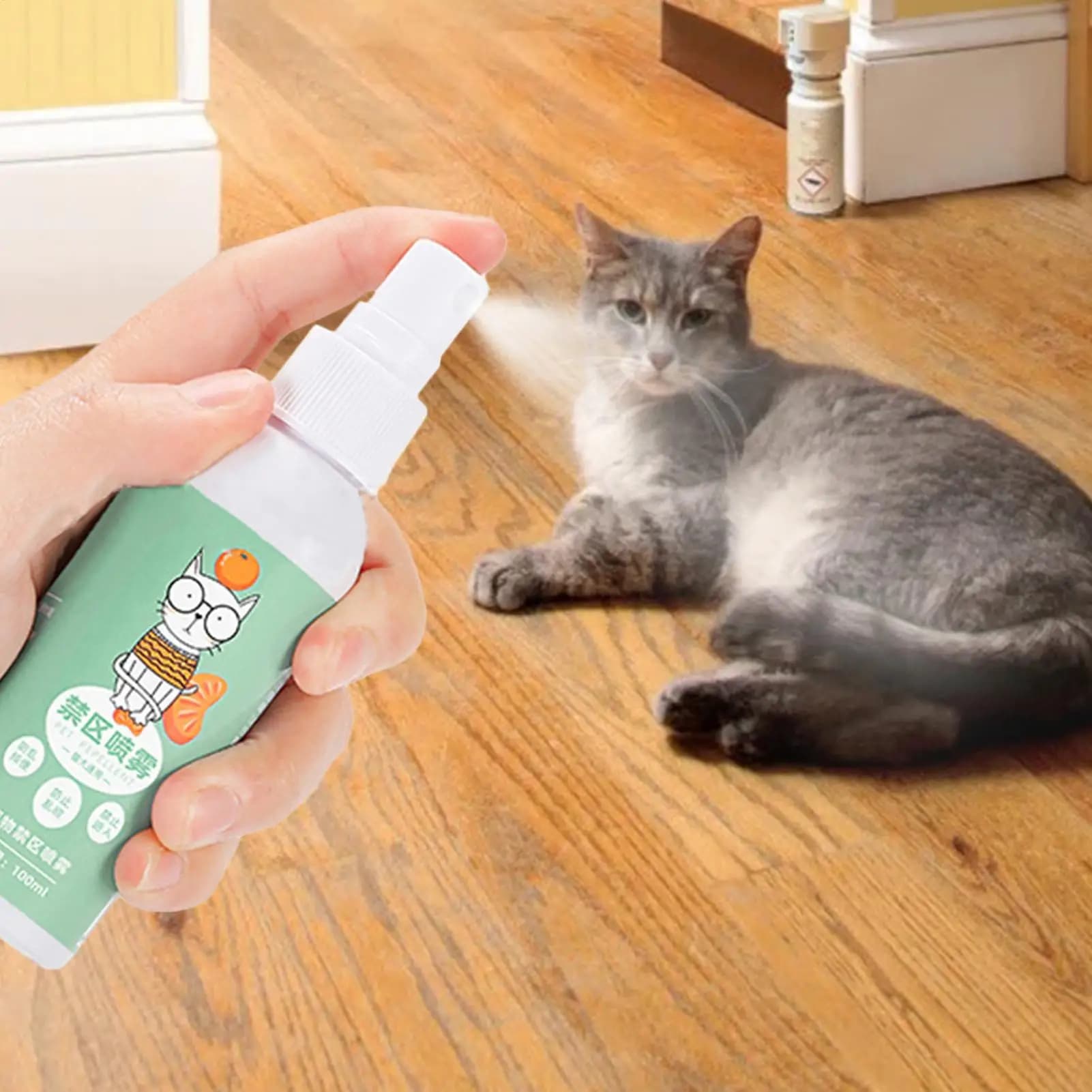 Spray dissuasurant pour chat