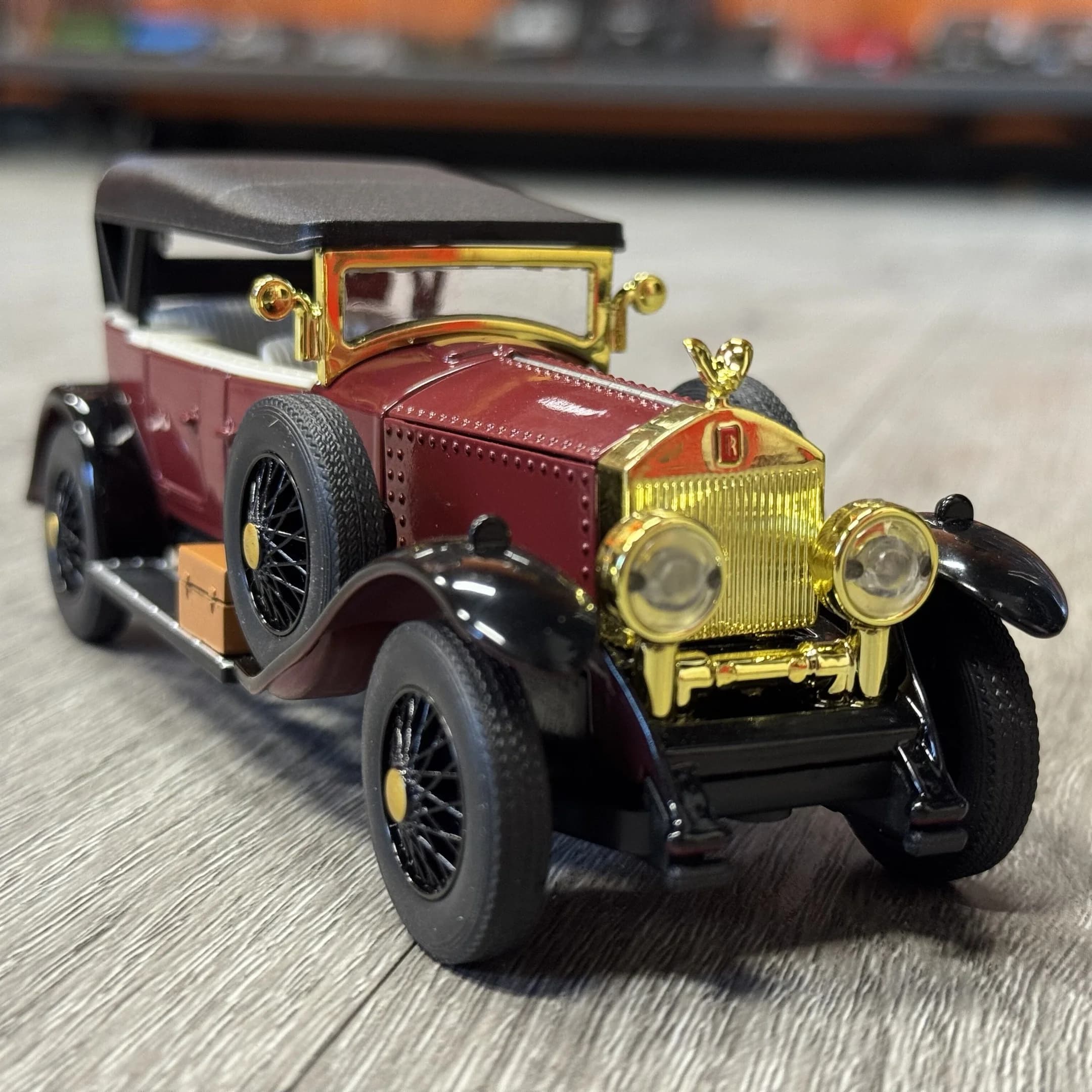 1:32 Rolls Royce Phantom I Classique De Luxe Voiture En Alliage Moulés sous pression Modèle De Voiture Collectibles Hobby Affichage Accueil Bureau Décorations Cadeaux