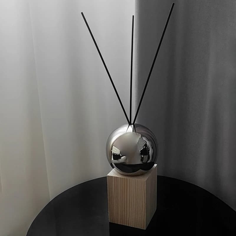 Diffuseur d'huiles essentielles sans flamme, base en bois massif et acier inoxydable 304, décoration de bureau pour la maison, salon, chambre, bureau, Noir/Bois naturel, comprend 4 bâtonnets en rotin