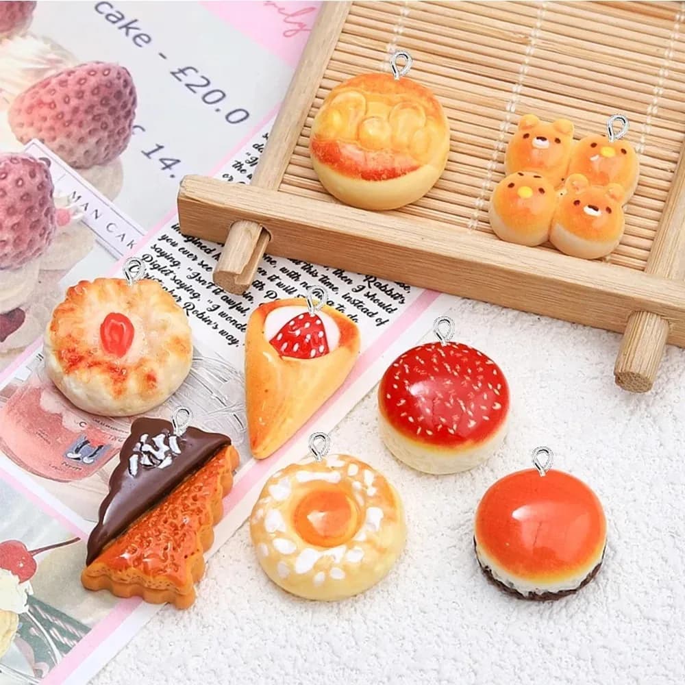 10 Breloques Simples et Mignonnes en Forme de Rouleau de Fraise Brillant