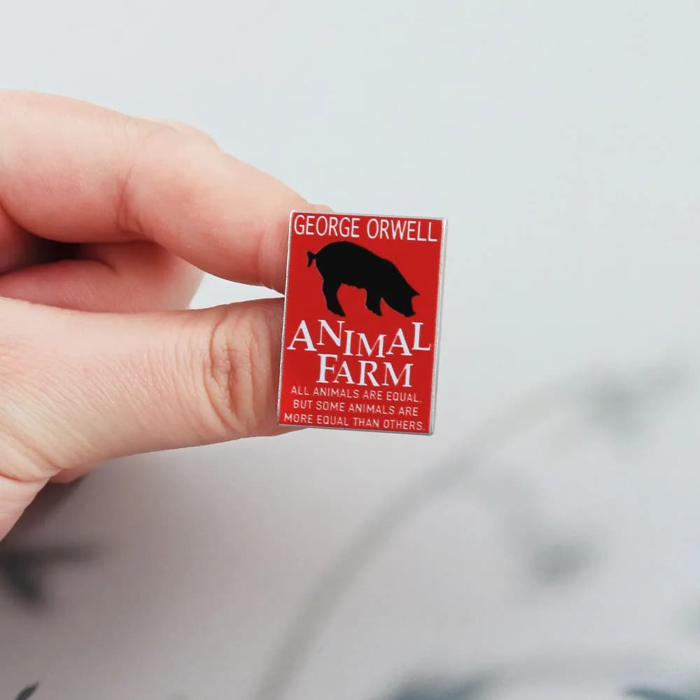 Badge de revers de la célèbre alegorie politique George Orwell, L'Élevage des Animaux, pour sac à dos décoratif, avec la citation « Tous les animaux sont égaux »