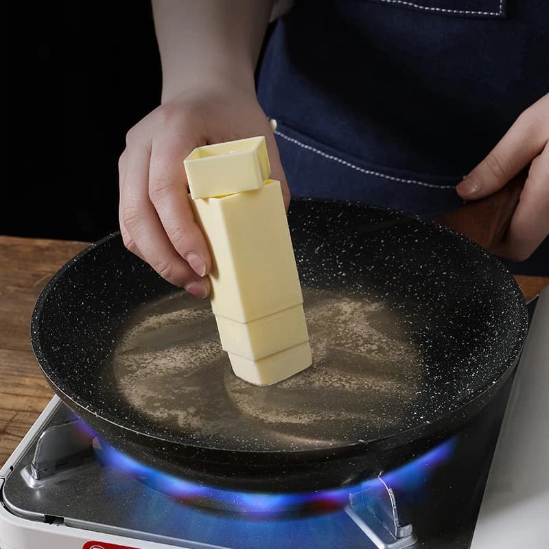 ​ ​ Épandeur de beurre vertical – Épandeur PP sans danger pour les aliments avec base pivotante, distributeur de beurre non gras. Parfait pour le petit déjeuner