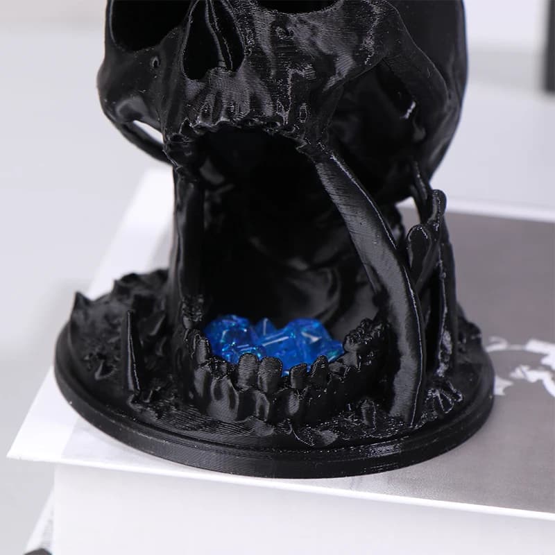 Tour de dés à tête de mort imprimée en 3D