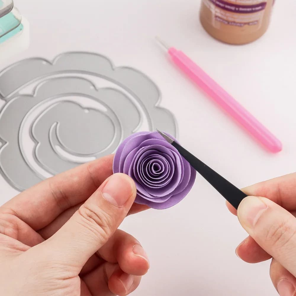 Grand ensemble de matrices de découpe en métal à bord de fleur roulé, guirlande de roses roulantes en spirale 3D, pour bricolage, fabrication de cartes en papier pour la fête des mères