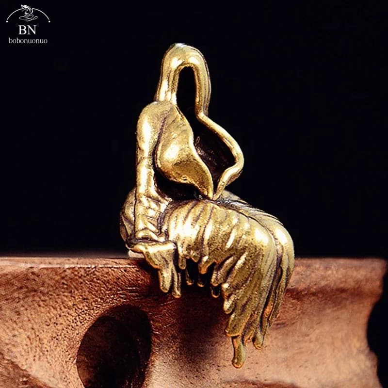 Nouvelle belle Statue fantôme Robe passionnante chenille de nuit en cuivre Figurine de bureau ornements horreur