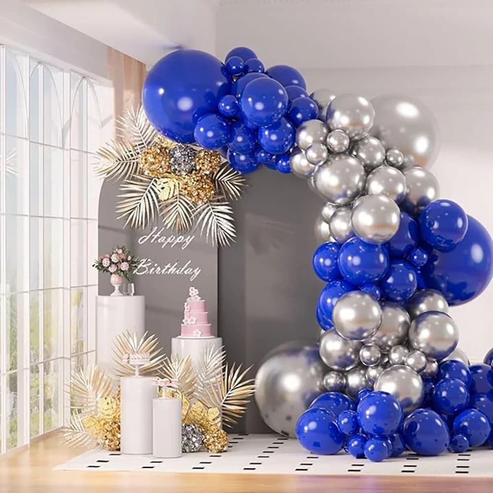 Guirlande de ballons bleus pour le Nouvel An 2025