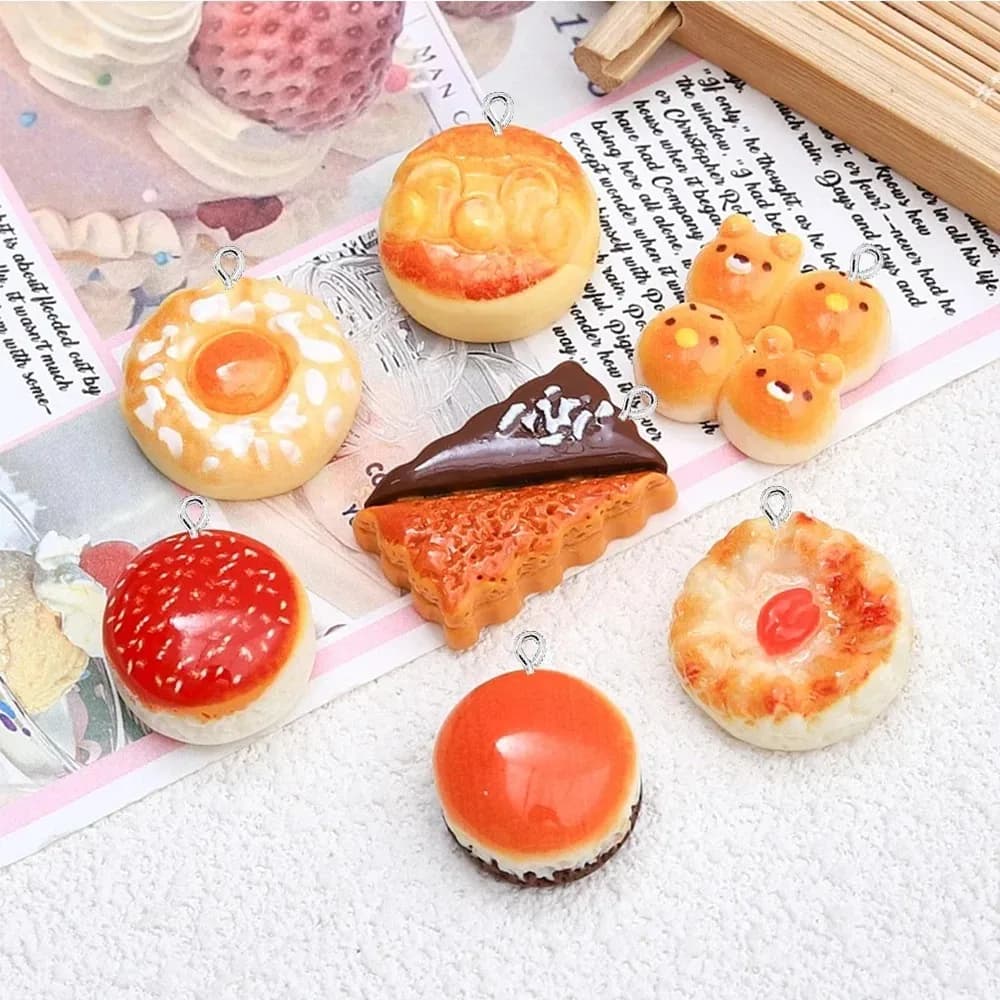 10 Breloques Simples et Mignonnes en Forme de Rouleau de Fraise Brillant