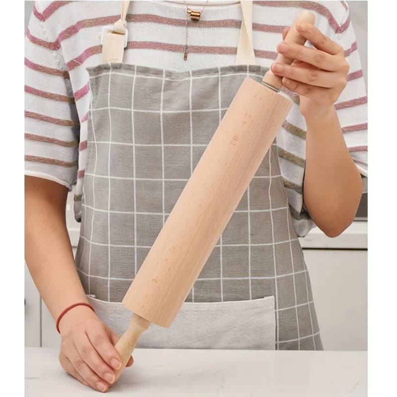 Rouleau à pâtisserie en bois massif disponible en deux tailles