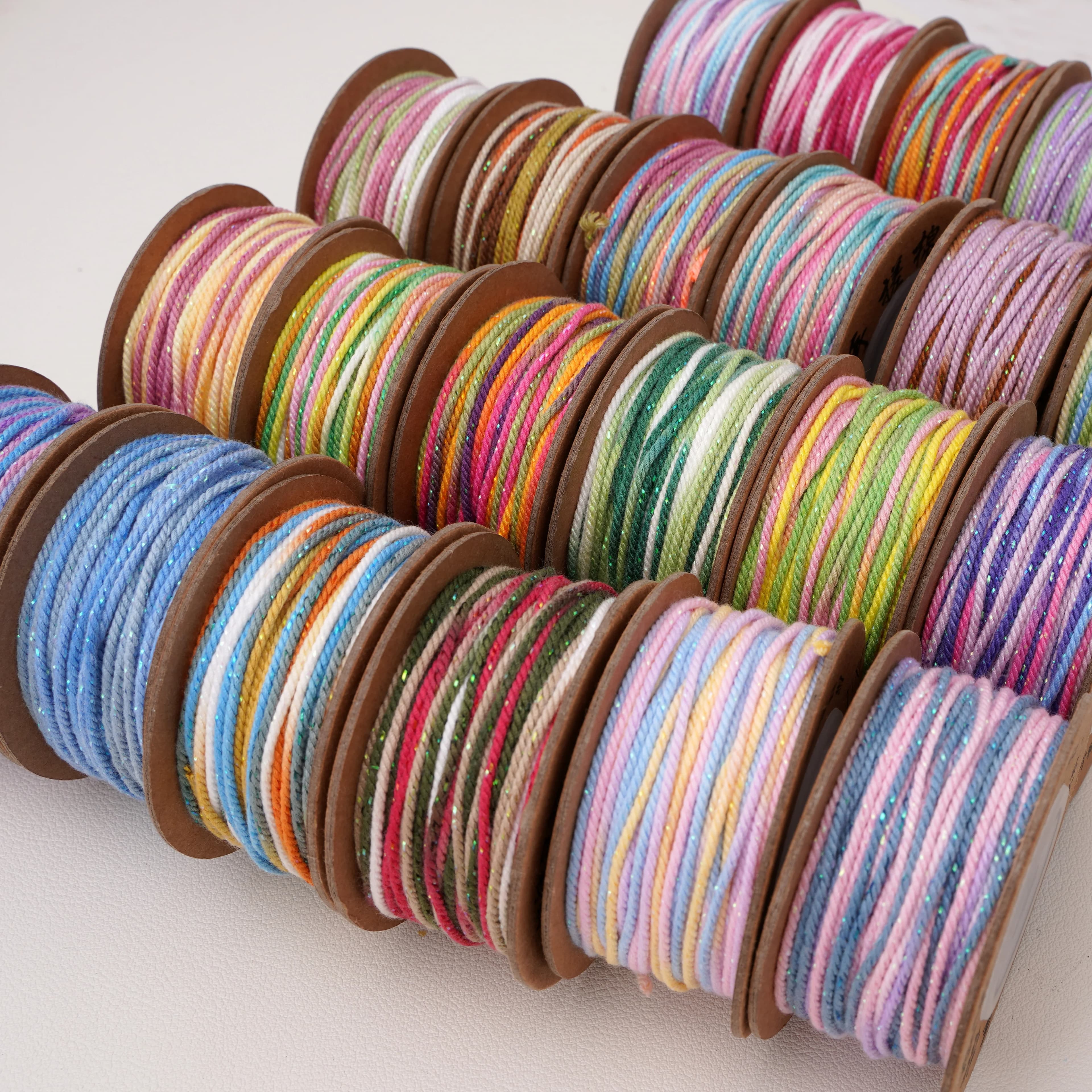 1 Rouleau de Cordon en Coton Torsadé à la Main Effet Ciel Étoilé 1,2 mm pour la Fabrication de Bracelets, Bijoux, Perles et Artisanat DIY
