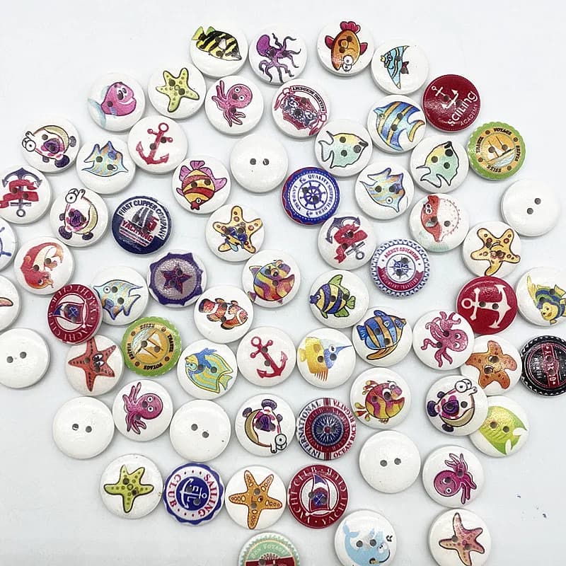 Nouveau 20mm une variété de boutons circulaires en bois dessin animé boutons visage souriant pour décoration de mariage accessoires de couture